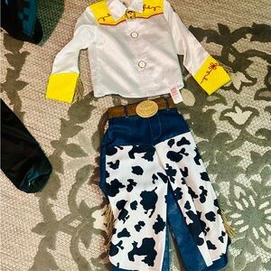 Jessie Toy story costume (size 4T)